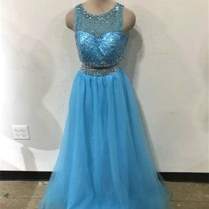 2 PC BEADED & SEQUINED EMBELLISHED EVENING GOWN SIZE 4